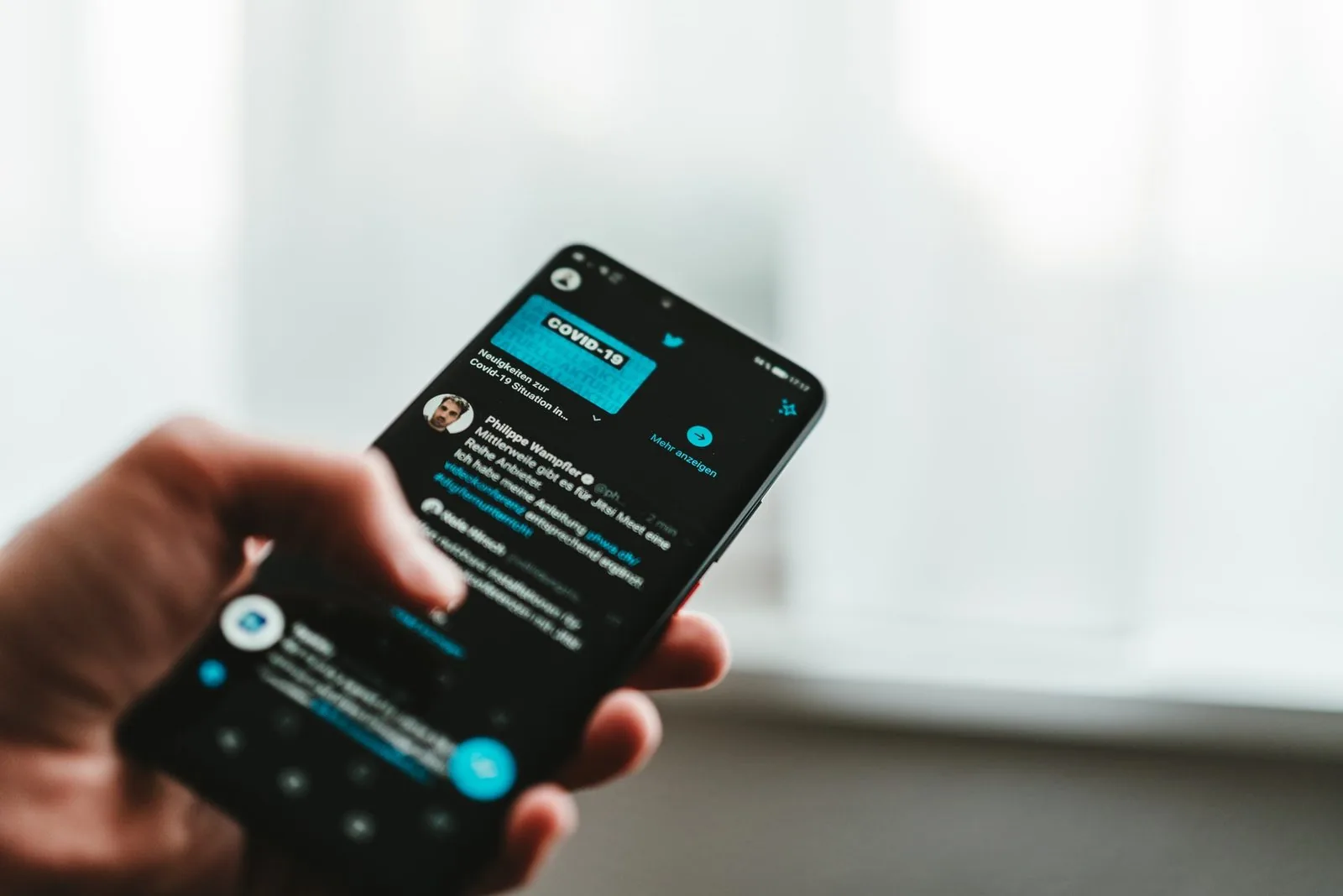 12 Best Sales Twitter Accounts to Follow in 2026